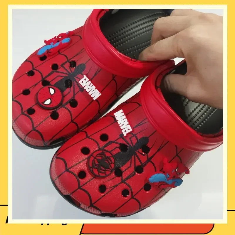 Pantuflas de dibujos animados de Spiderman 2026, sandalias de playa antideslizantes, bonitos zuecos de EVA cerrados para el hogar y el ocio, para niños y niñas