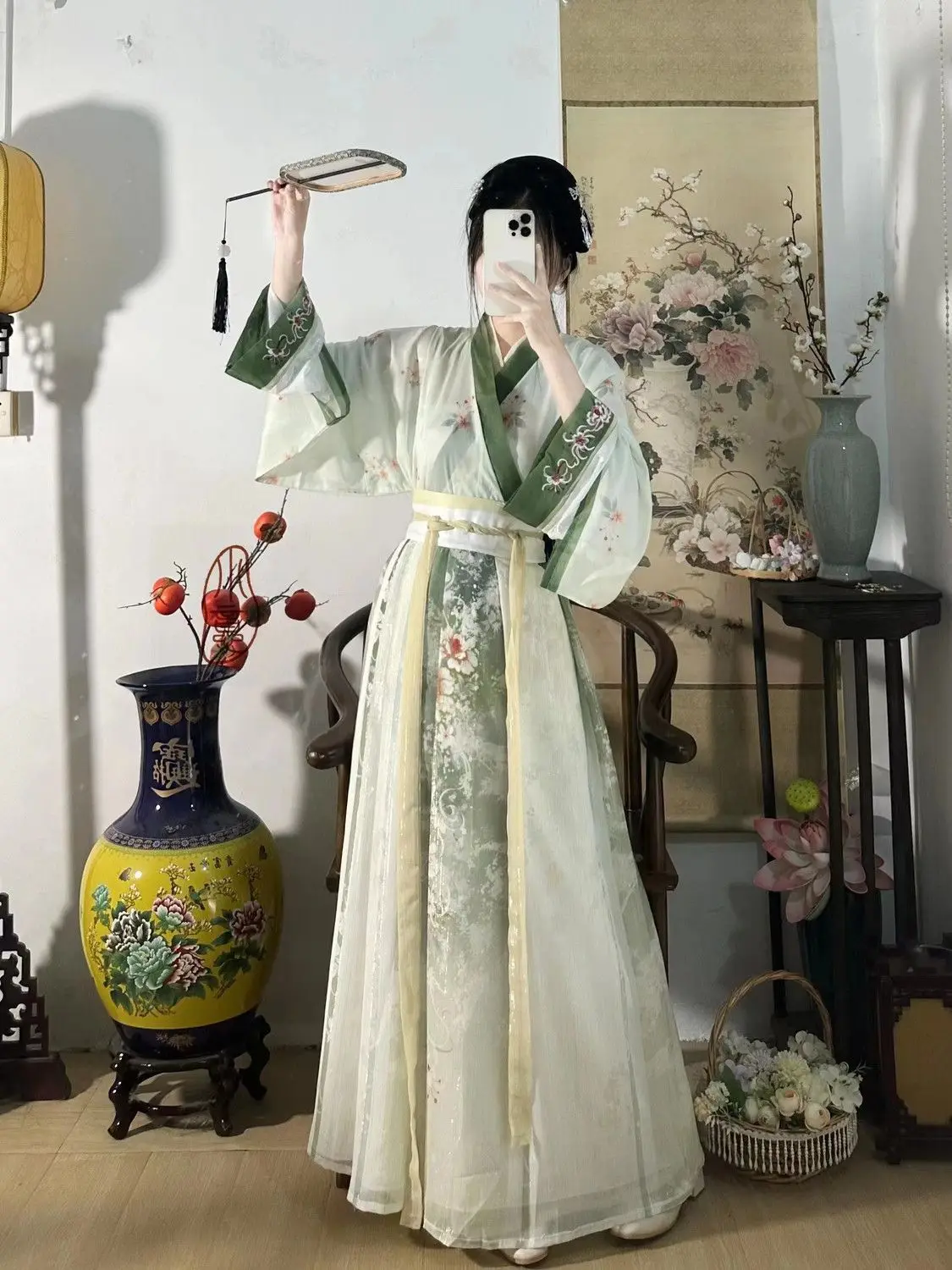 

Новое поступление, оригинальный комплект Hanfu династии Вэй Цзинь - женская юбка Ru с перекрестным воротником и высокой талией, традиционная китайская одежда