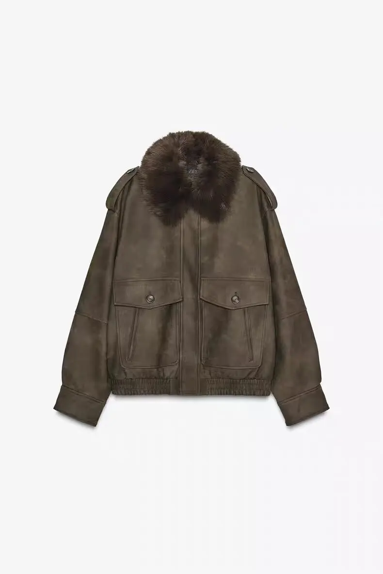 

New Winter Long-Sleeve Oversized Jacket with Pocket Zippers and Button Accents Fashionable Faux Fur Detachable Collar