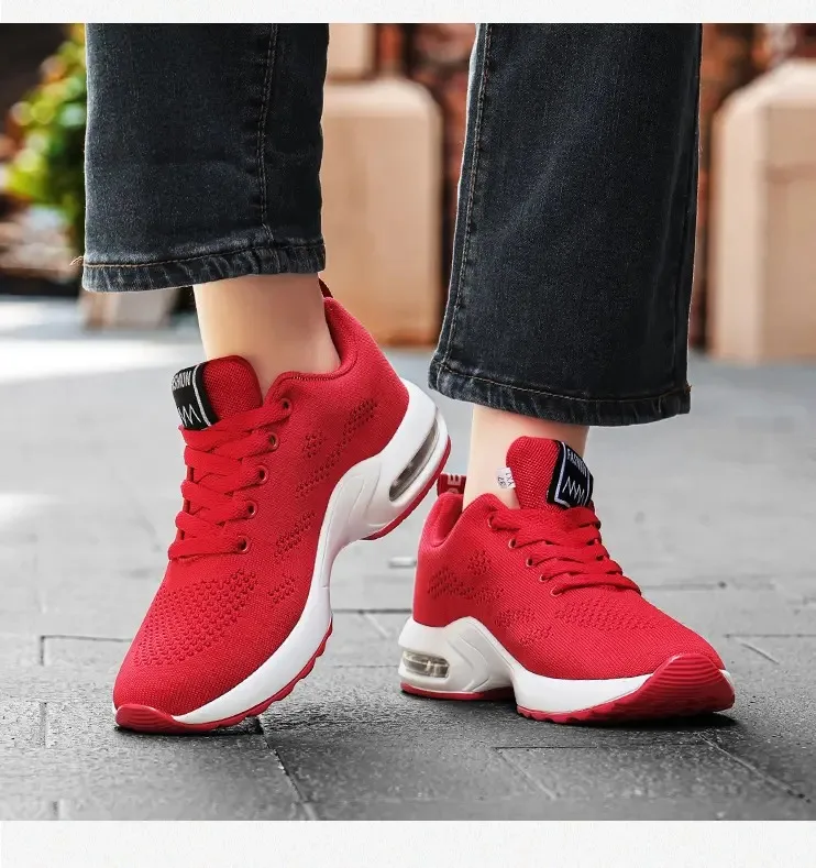 2025 موضة النساء أحذية رياضية الدانتيل يصل أحذية رياضية نسائية حجم كبير أحذية منصة لينة تنفس Zapatillas Mujer الأحذية النسائية