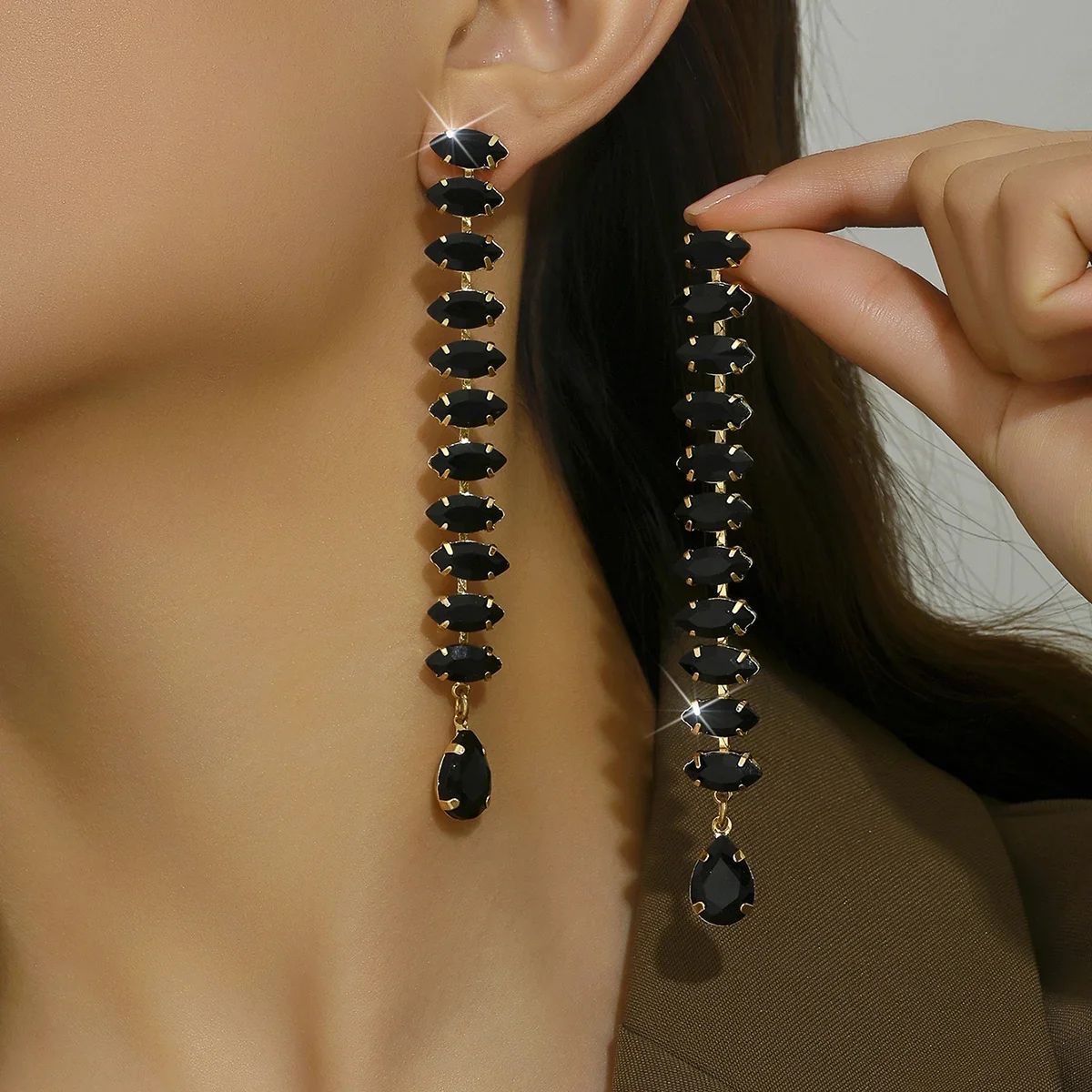 

2025 Black Crystal Long Earrings for Women Ladies Eye Water Drop Earrings Tassel Jewelry Gift