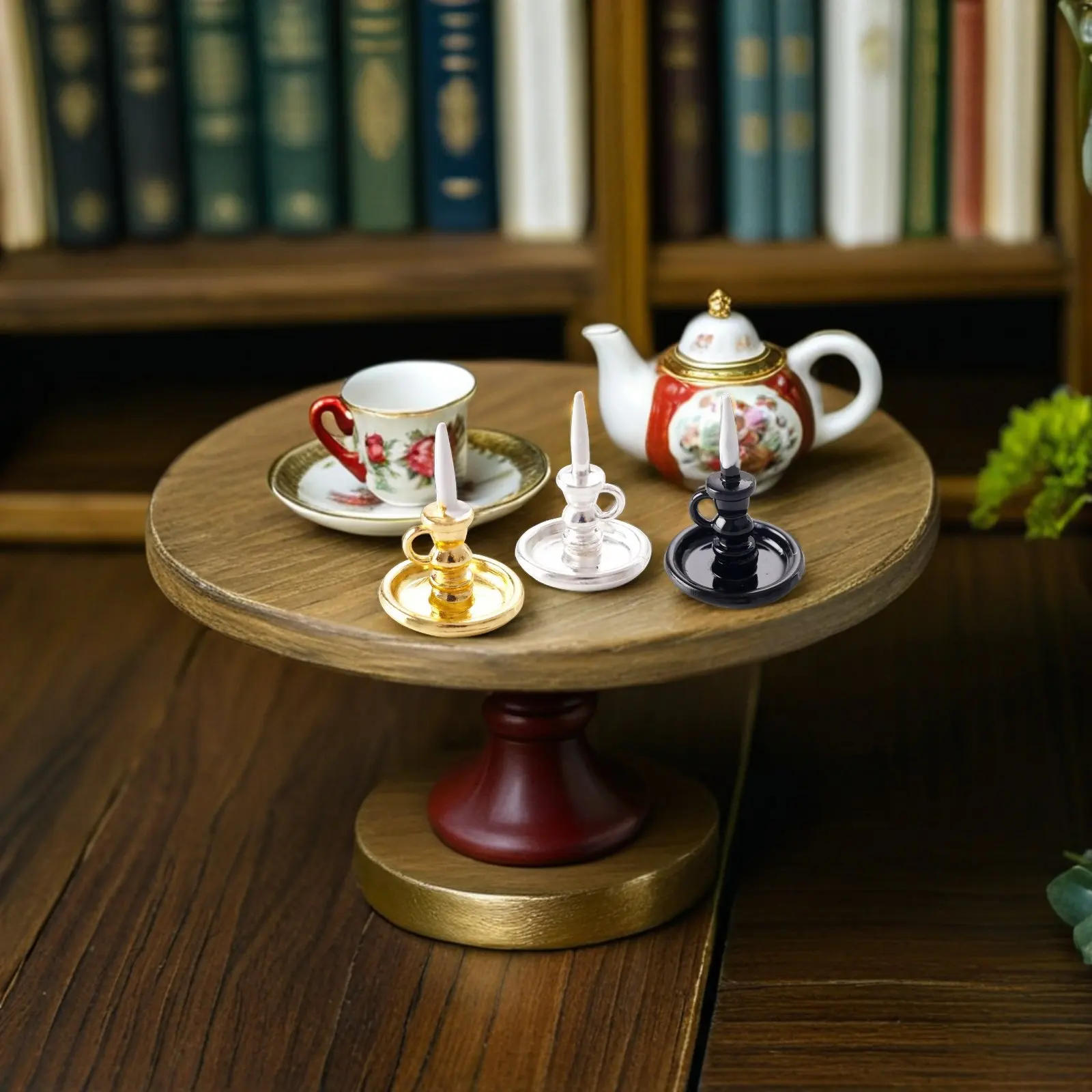 

Набор из 3 предметов для декора кукольного домика: миниатюрные подсвечники в европейском винтажном стиле, масштаб 1:12, для самостоятельного оформления интерьеров мини-домиков, высокие.