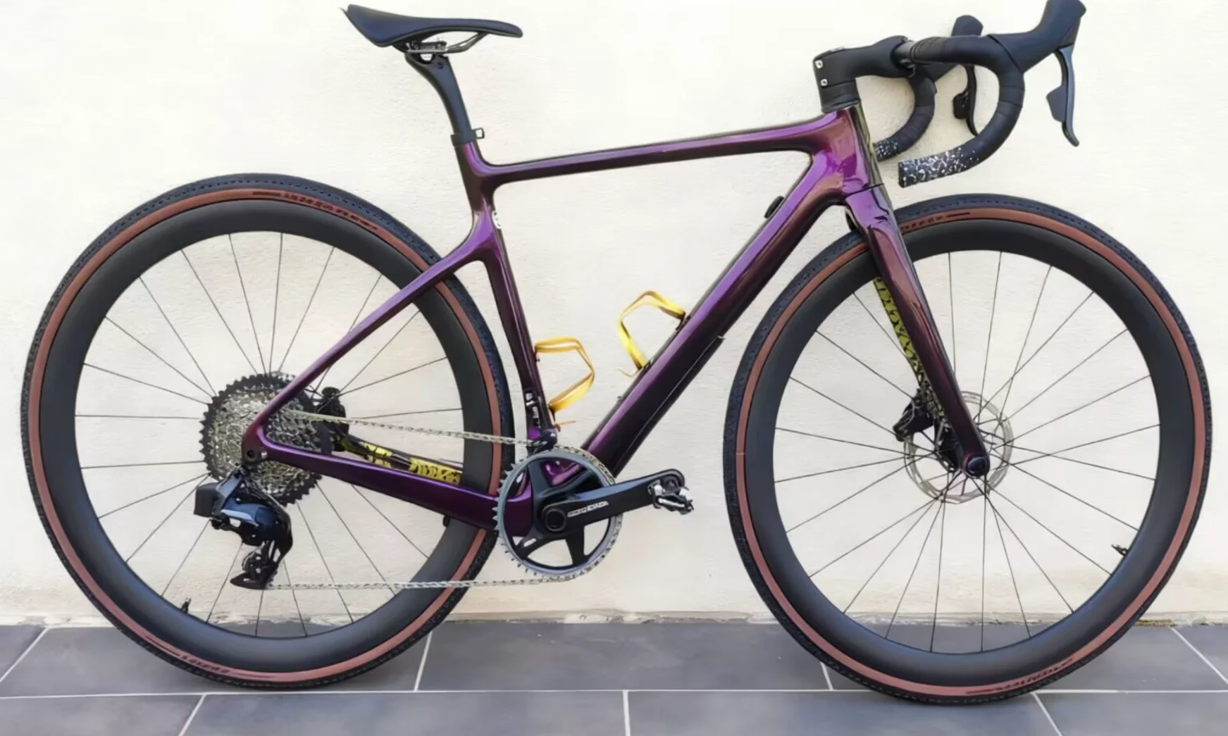 Cuadro de bicicleta de carbono estilo cascabel A5 de 2025 ud, cuadro de bicicleta de carbono completo verde púrpura brillante, cuadro de carbono de grava 48 51 54 56 58cm