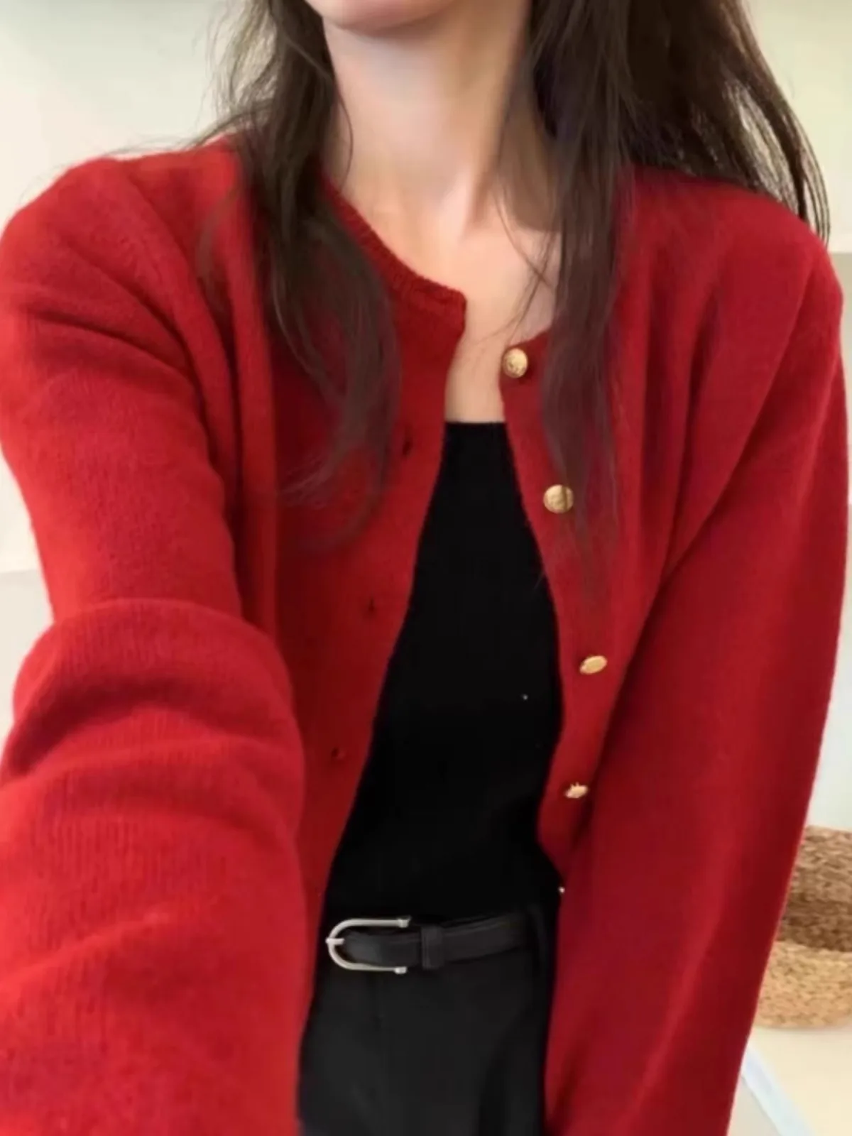This year\'s popular raspberry color round neck 100%cashmere knit cardigan women\'s sweater autumn and winter wool top short coat