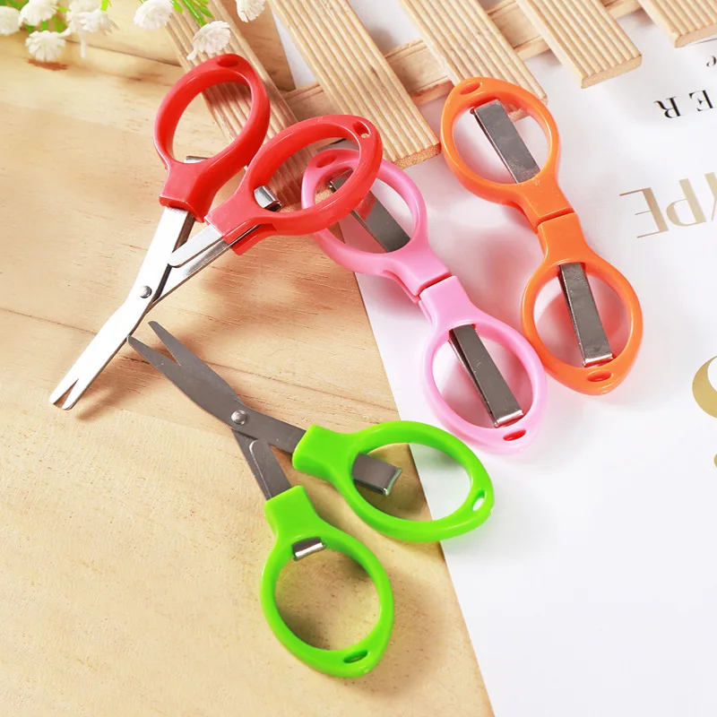 1PCS glasses scissors 8 plastic handle scissors travel portable folding scissors stainless steel scissors. Random color