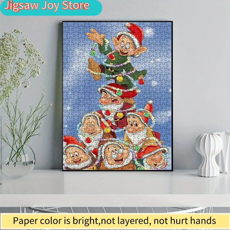 カラフルなクリスマスの小人が描かれた1000ピースのジグソーパズル。家族の楽しみや交流に最適です。 それは鮮やかな腹筋を見せています