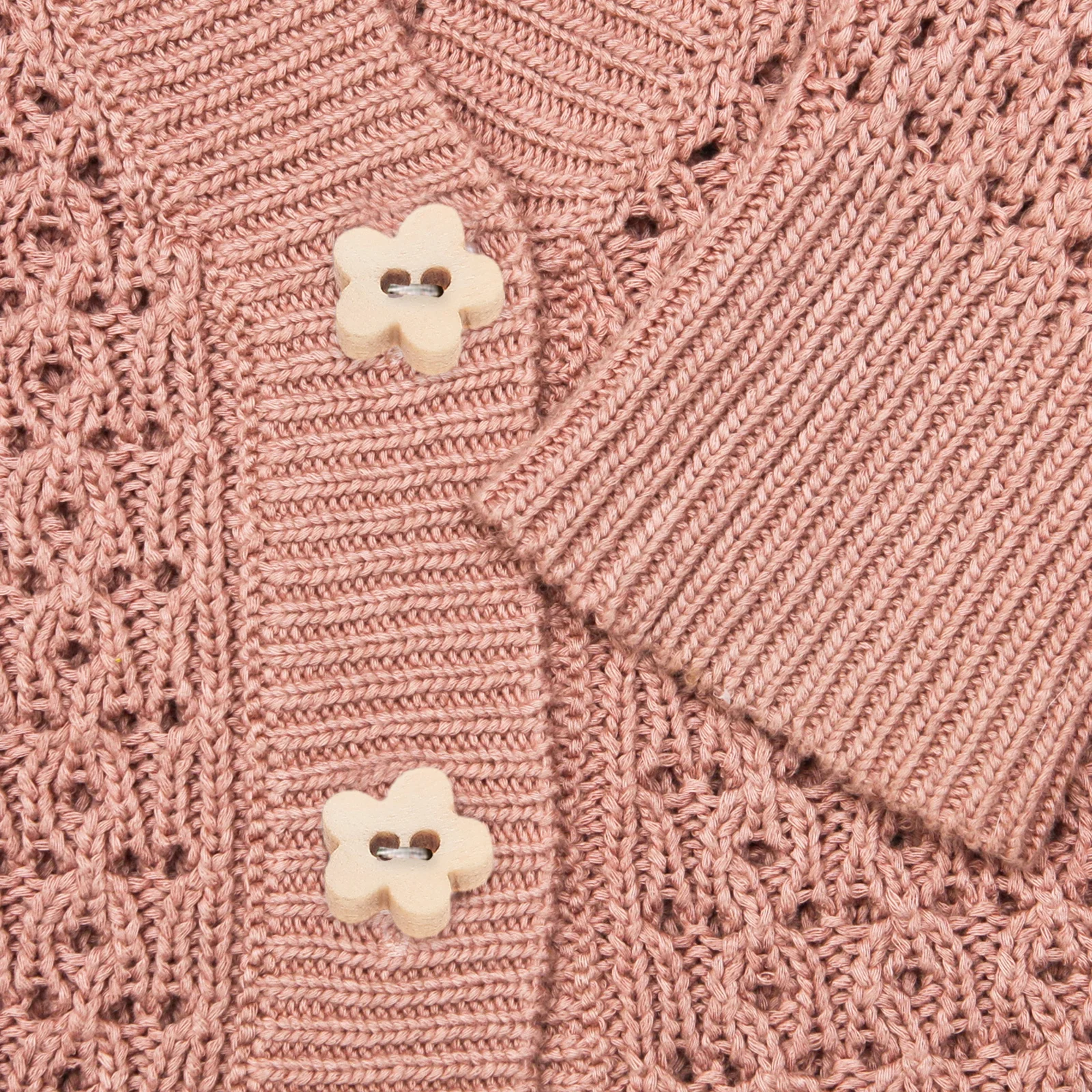 

200Pcs Floral Buttons Flower Shape Unique Rustic Wooden for Crafts Sewing Scrapbooking DIY Clothing Projects Floral Buttons