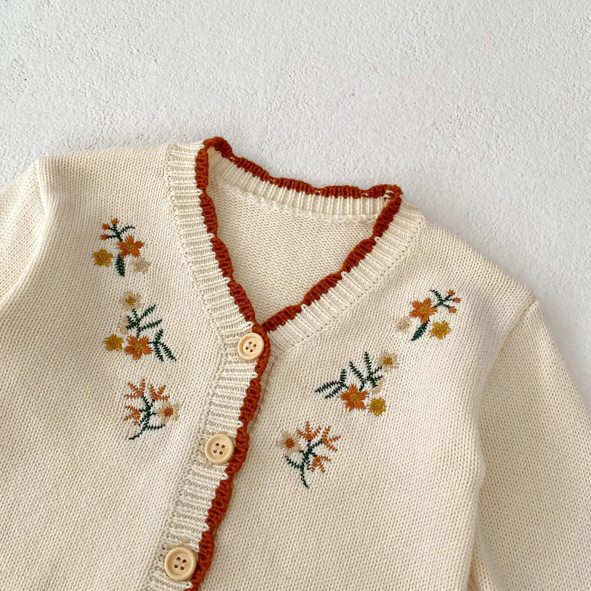 Spring and Autumn New 0-3 Year Old Baby Sweater Cardigan for Infants and Young Children 0-3 Year Old Girl Embroidered Long sleev