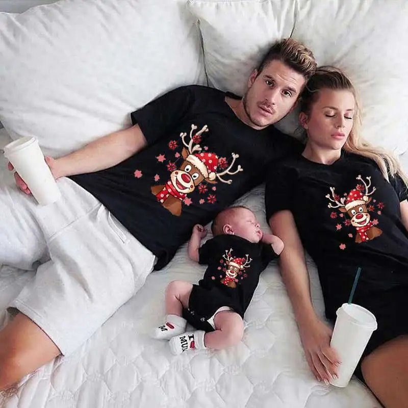 

Family Christmas Matching Clothes Mother Daughter Short sleeve T-shirts Elf Santa Claus Reindeer Elk Print Tees Red Pajamas Top