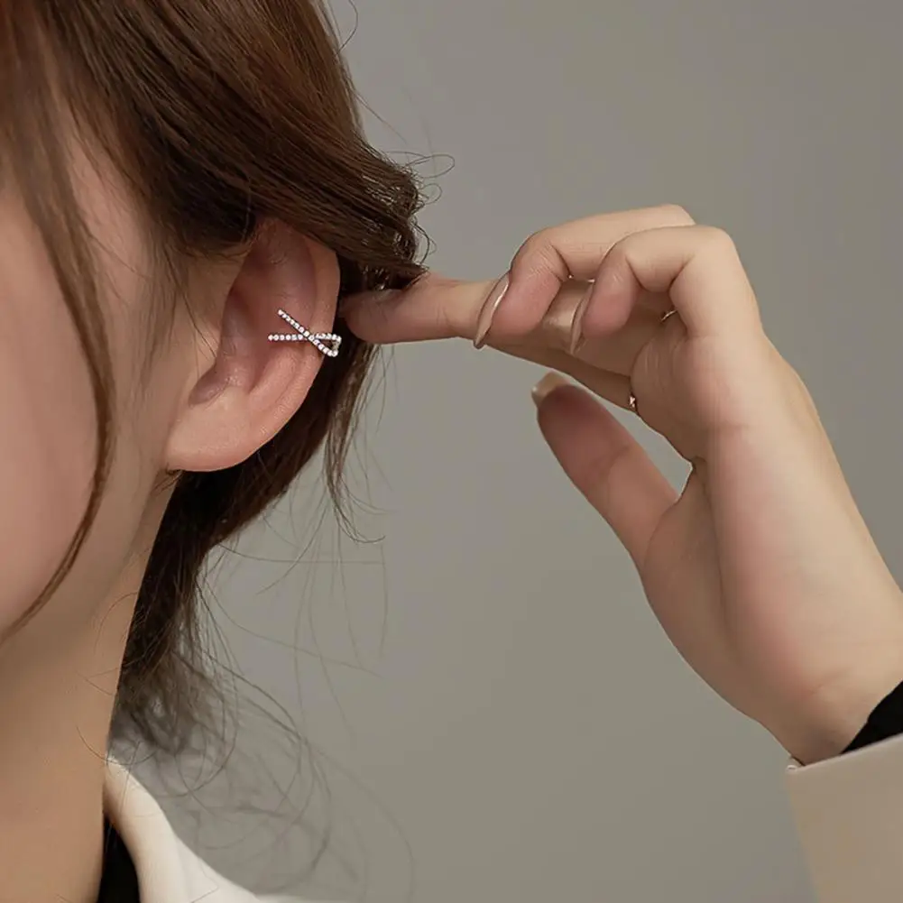 X-shaped Ear Cuff Women’s Non-pierced Ear Cuff Adjustable X-shaped Clip-on Earring Rhinestone Simple Jewelry Gift for Her