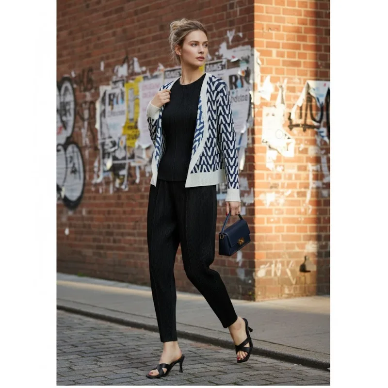 

Miyake Pleated Jacket 2026 Spring Commuter Versatile Geometric Print Simple Short Jacket Female New Thin Section Cardigan Tops