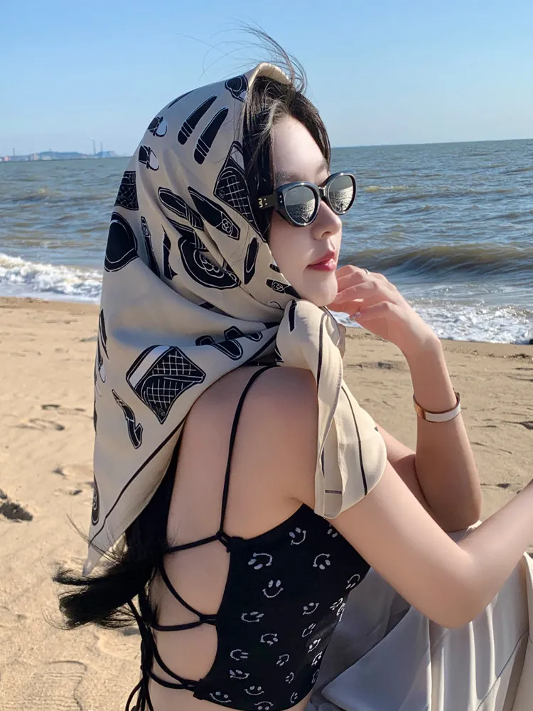 Retro French oil painting small square scarf versatile women summer sun protection silk scarf beach shawl headscarf lightweight