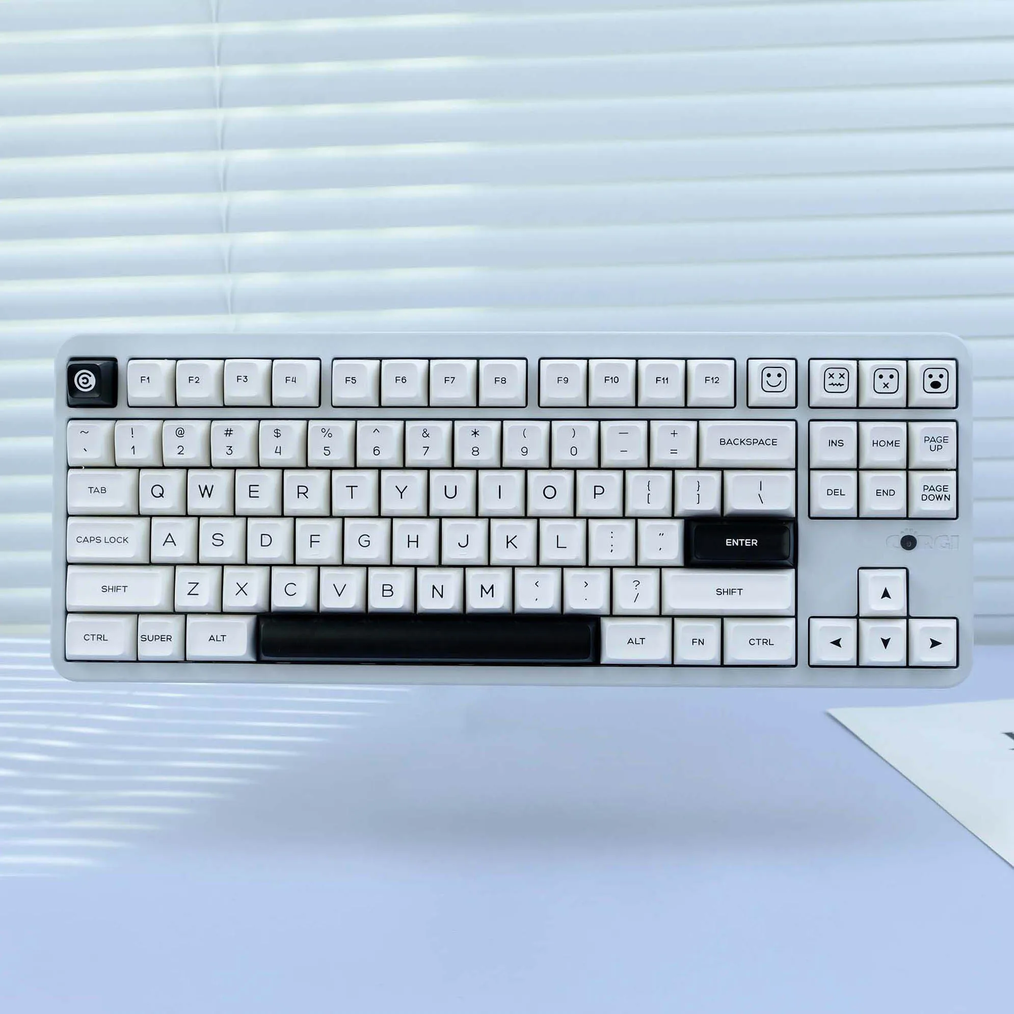 

SA Profile Double Shot PBT Keycaps 160 Keys Black on White Keyboard Keycaps for Cherry MX Switches Mechanical Gamer Keyboard