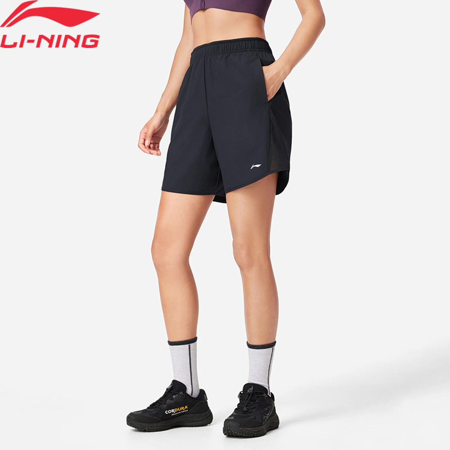 

Li-Ning Training Женские шорты LN COOL 83% полиэстер 17% эластан LN UV PROOF [UPF 50+] Спортивные штаны стандартной посадки с подкладкой AKSV442
