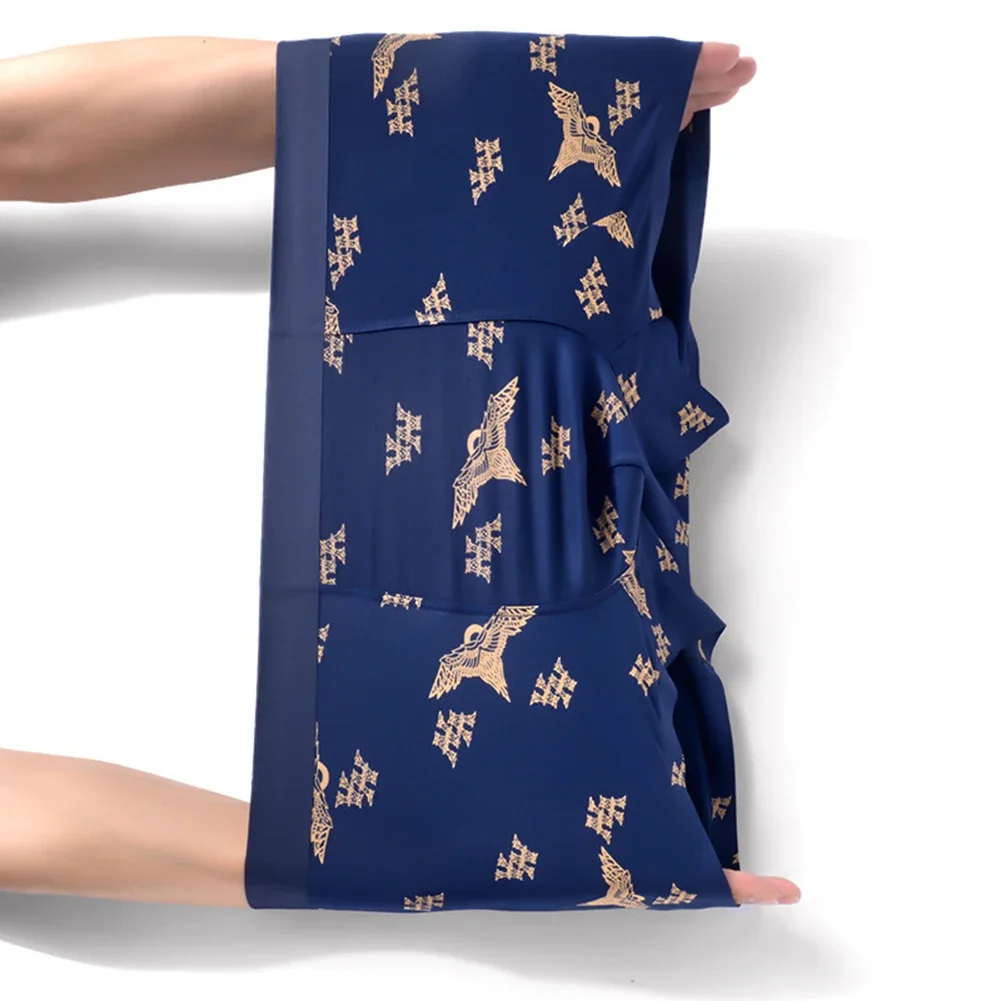 ملابس داخلية رجالي مطبوعة بدون خياطة قابلة للتنفس، مريحة ومتعددة الألوان