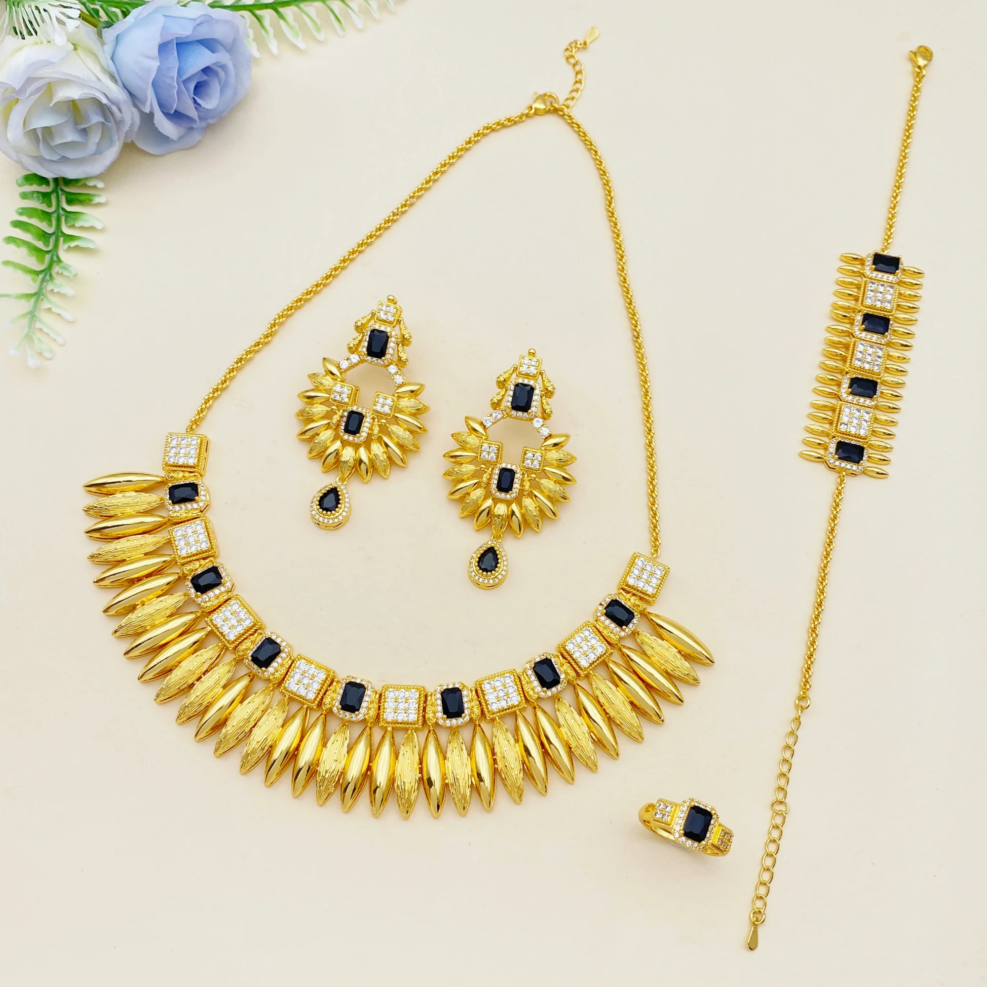 

Flora Party Evening Women's 4Pcs Set Gold Plated Zircon Jewelry Necklace Earrings Bracelet Ring Luxurious Fashion Gift