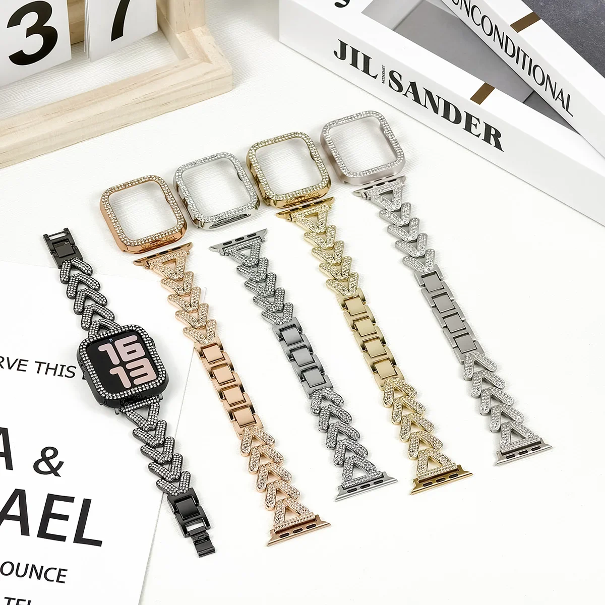 + กรณีสําหรับ Apple Watch Ultra 49 มม.45 44 มม.41 มม.40 38 มม.ผู้หญิงเครื่องประดับเพชร IWatch Series 9 8 7 6 5 4 SE สร้อยข้อมือ