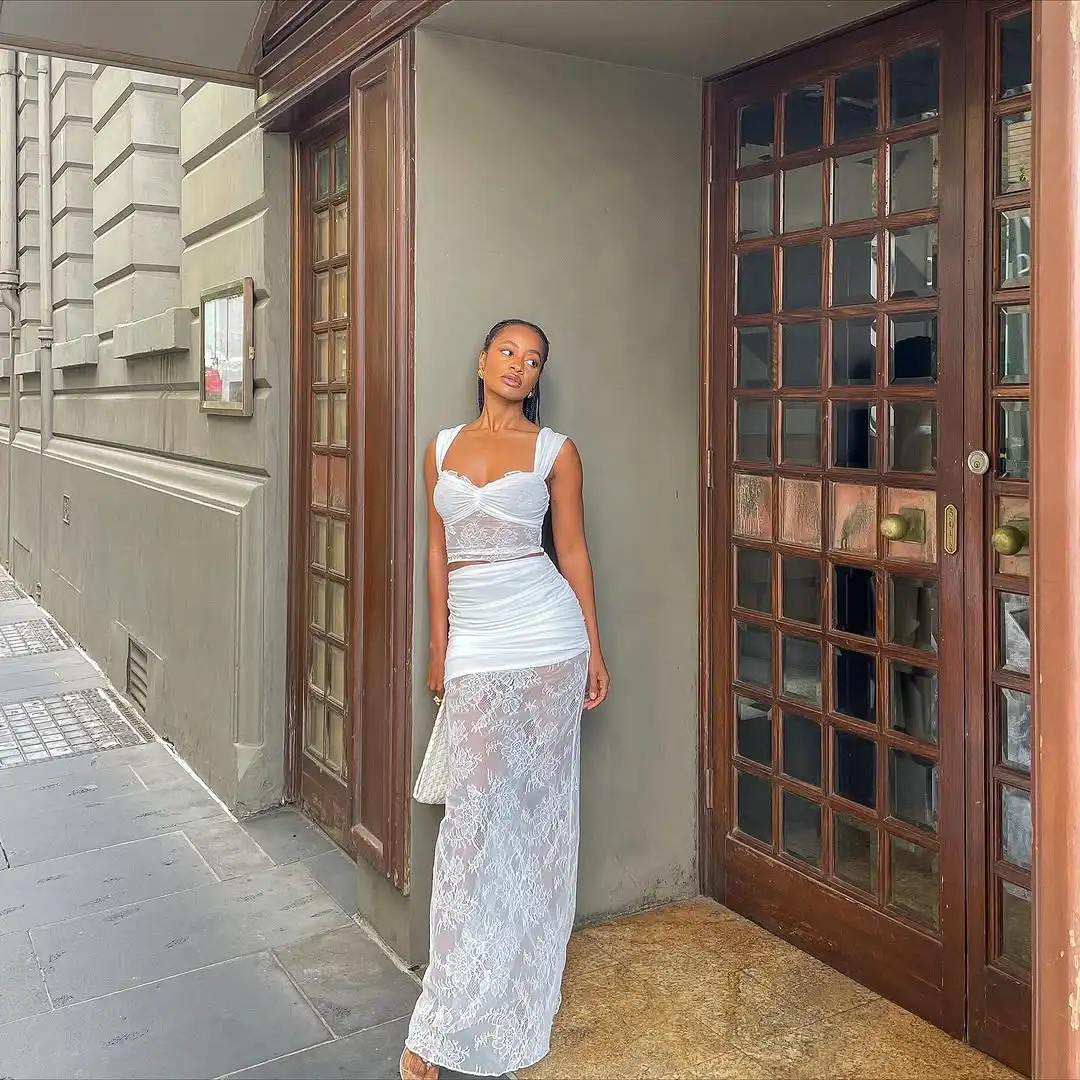 Sexy White Lace Patchwork Slim Long Skirt Set Women Elegant Sleeveless Off Shoulder Slim Cropped Top Suit New Lady Vacation Wear