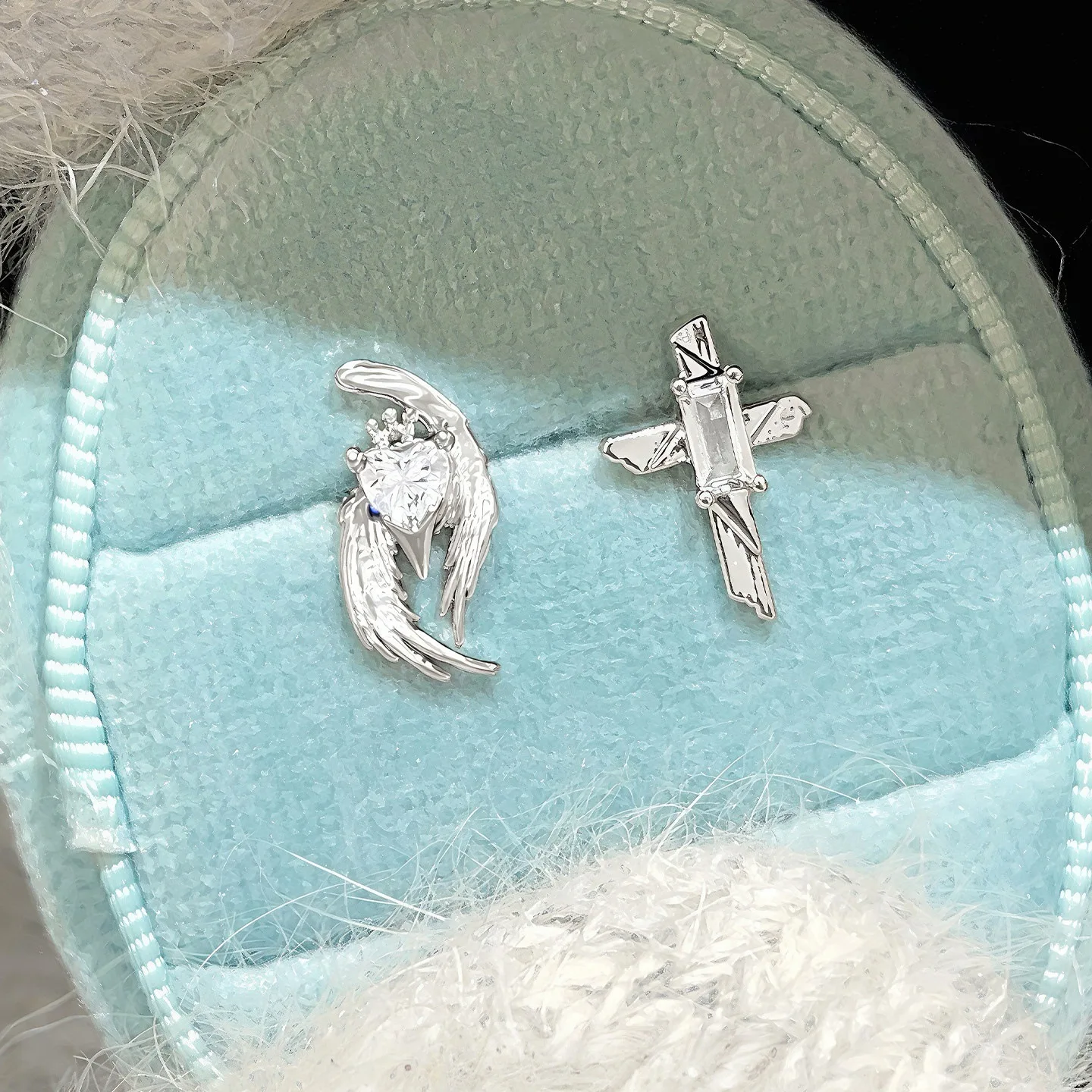 Unique Asymmetry Shiny Zircon Angle Wing Earrings for Women Stackable Y2K Cross Ear Studs Piercing Earrings Punk Gothic Jewelry