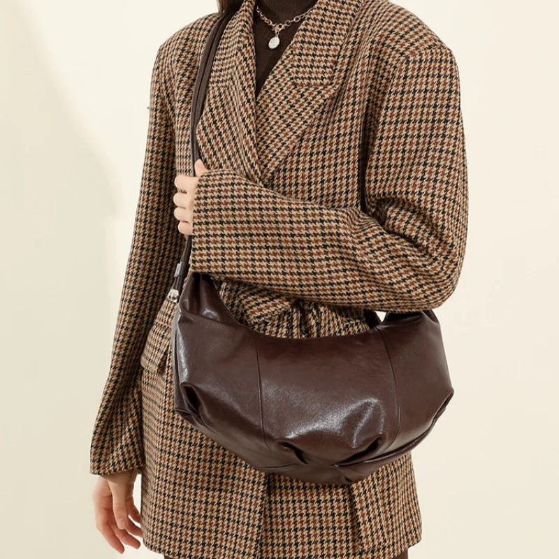 Crossbody Bag Croissant-Shaped Leather Shoulder Bag Underarm Bag Commuter Large Capacity Women's Bag Soft Vintage Style