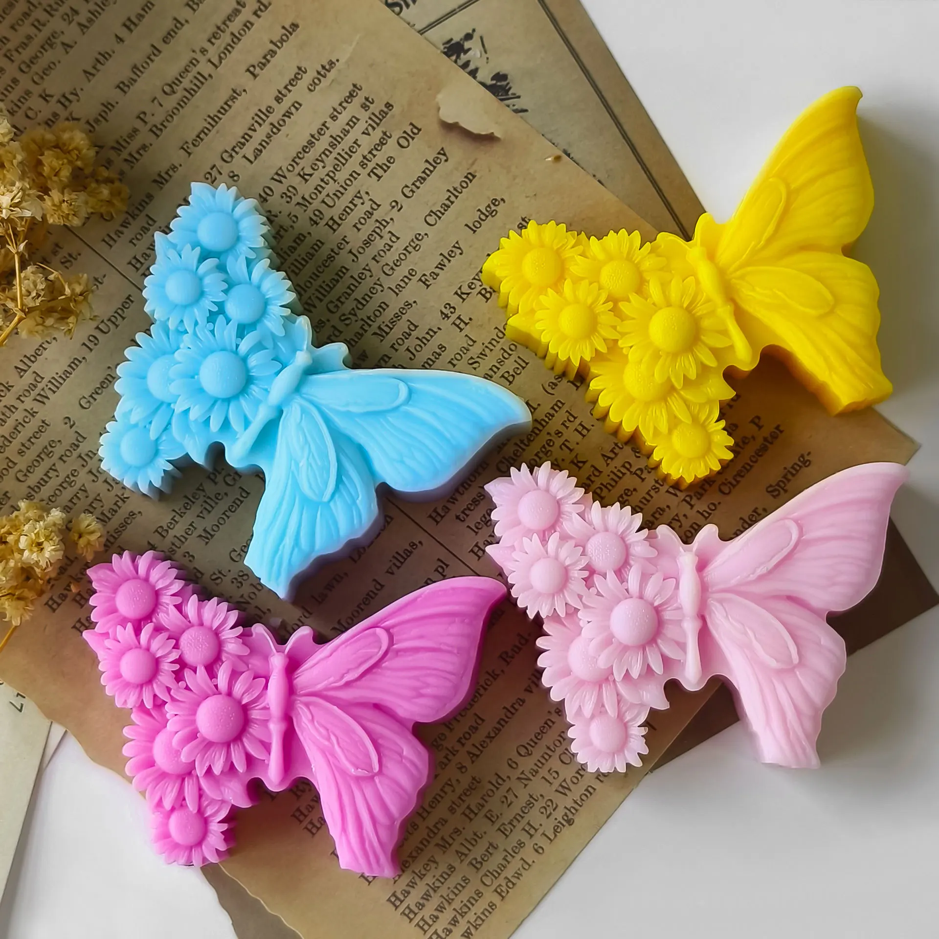 Butterfly & Daisy Handmade Aroma Candle Plaster Mould
