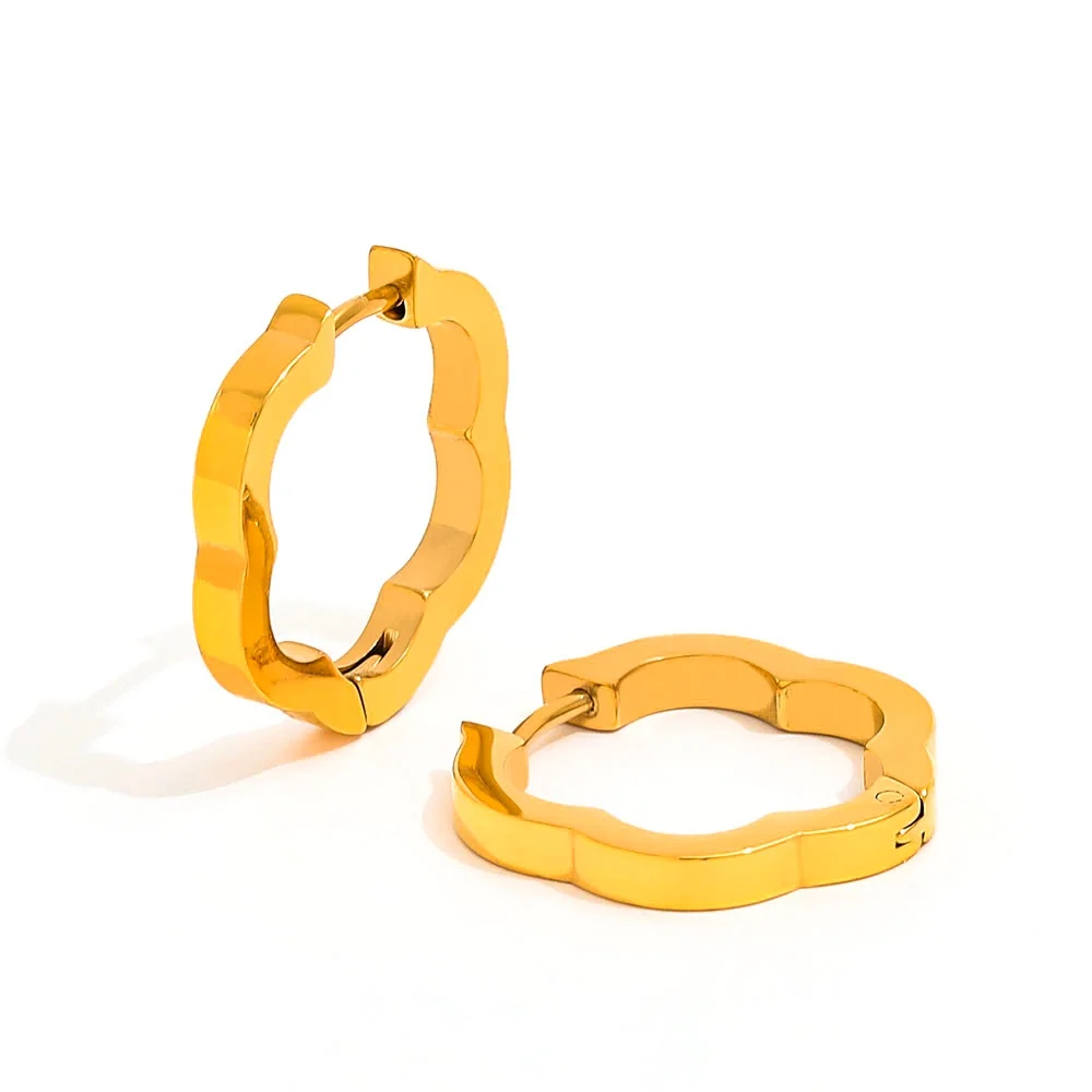 

Joolim Jewelry High Quality PVD Wholesale Waterproof Fashion Sweety Plum Blossom Petal Huggie Stainless Steel Earring for Women