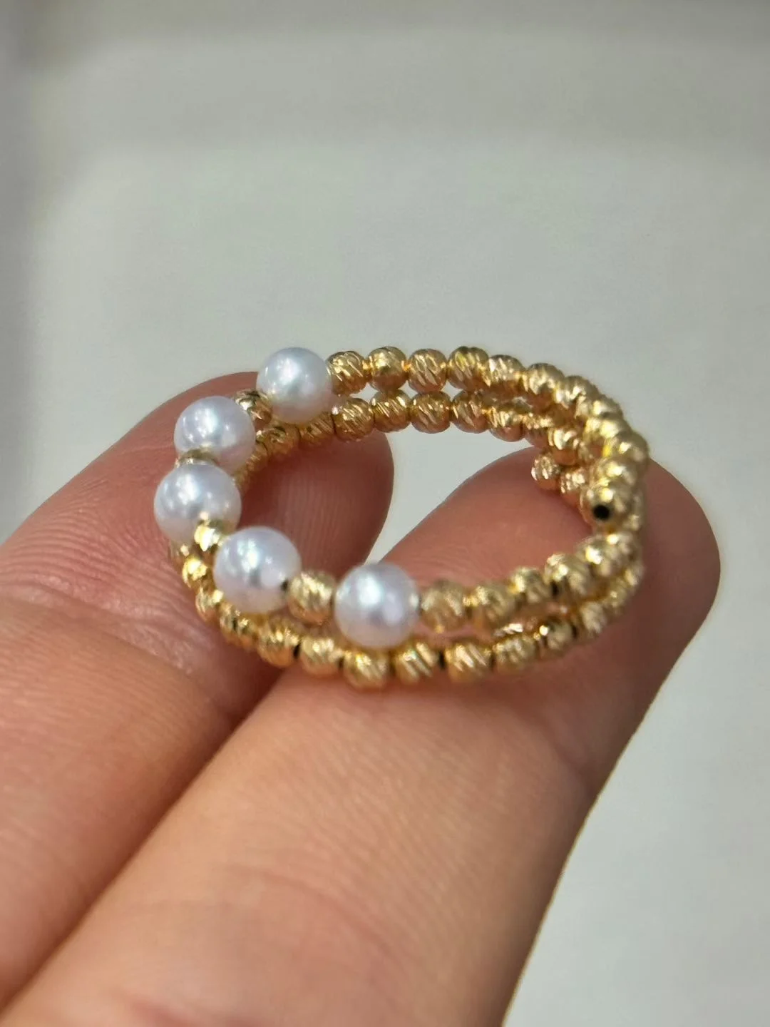 

Сертифицированное многослойное кольцо из серебра 925 пробы, модное эластичное кольцо с пресноводным детским жемчугом, золотая бусина, штабелируемые ручные украшения