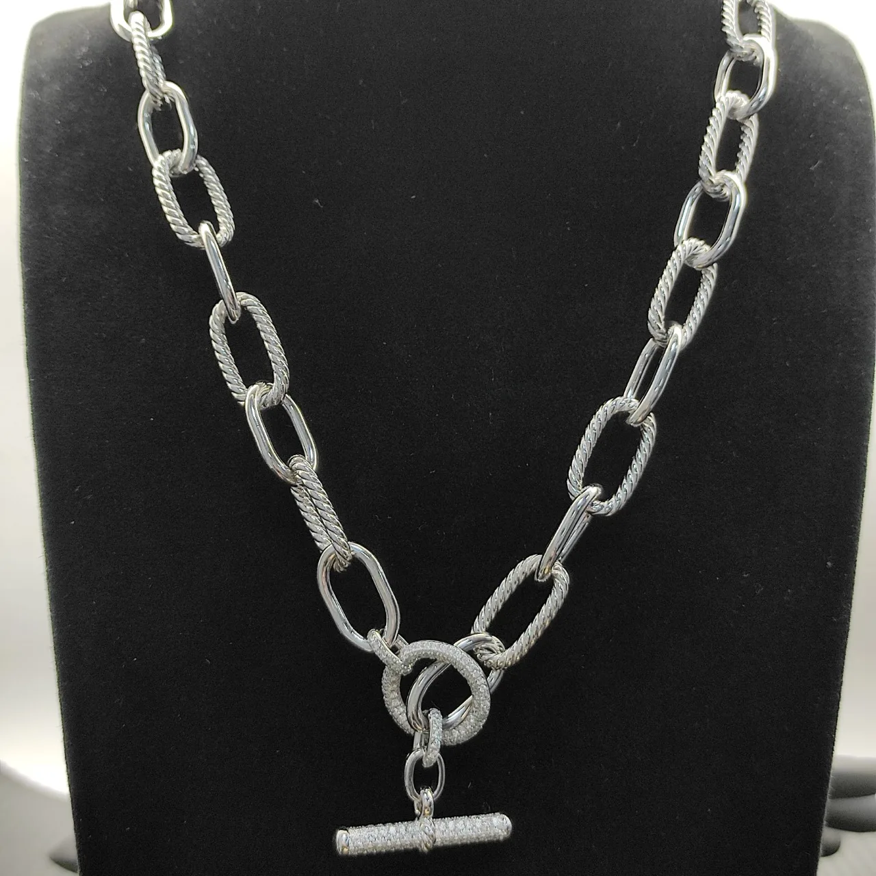 

Новый высококачественный элегантный комплект украшений 2025 года: ожерелье и браслет с вращающейся застежкой, инкрустированные стразами, подарок на День святого Валентина