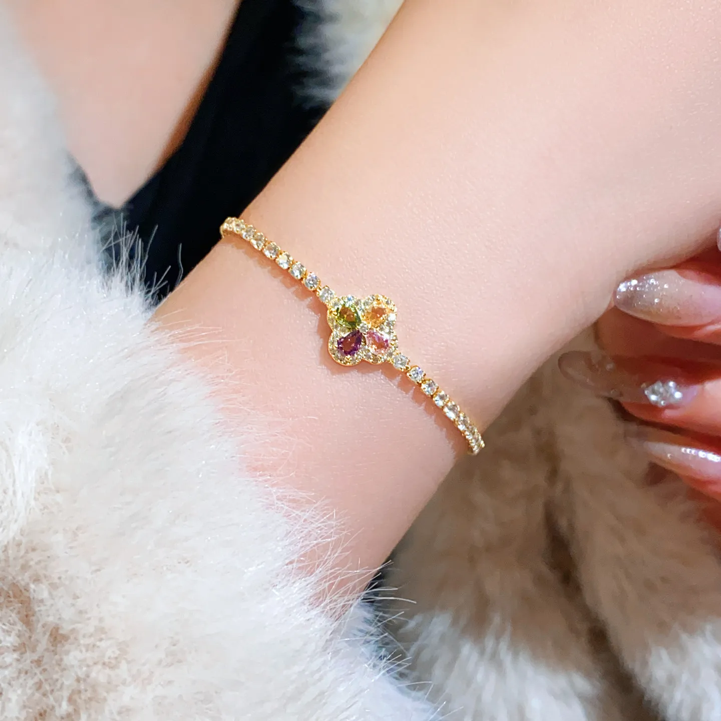 Colorful Clover Charm Bracelet Sparkling Gradient Crystal Tennis Chain Adjustable Minimalist Everyday Stackable Wrist Jewelry