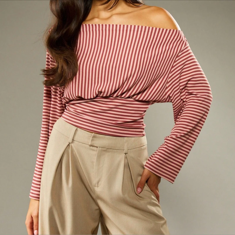 

Fall/Winter 2025 Temperament Fashion Striped Shoulder Casual Slim Women's Top T-shirt