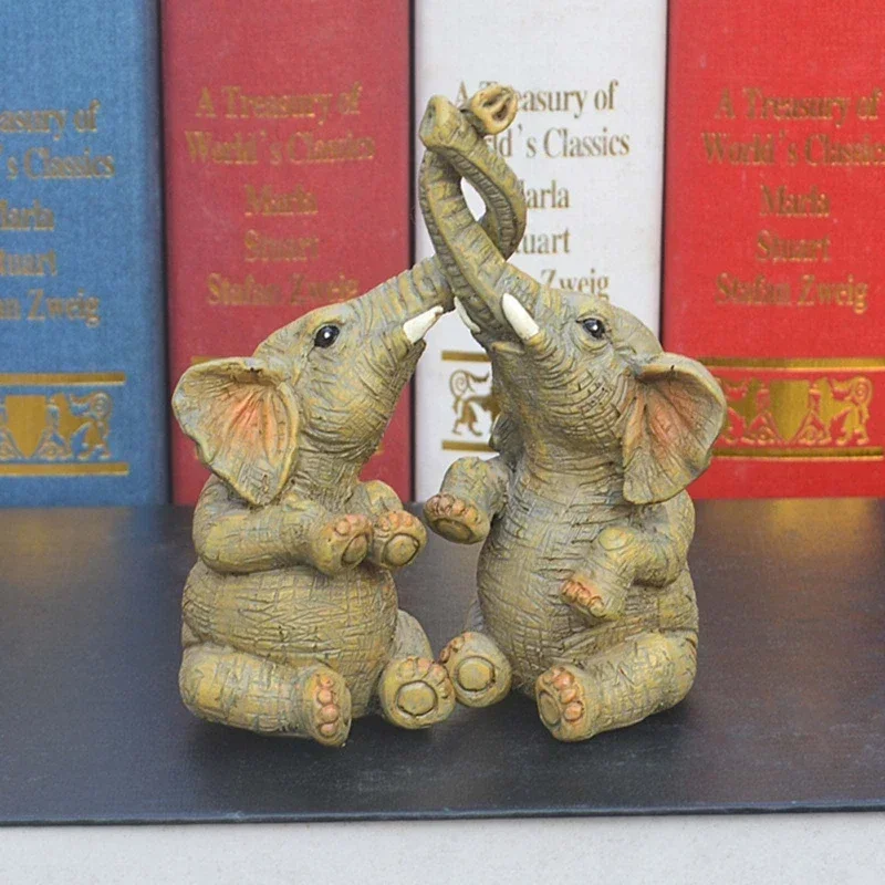 Elephant Couple Statue Romantic Animal Figurine Home Desk Cabinet Shelf Tabletop Ornament For Wedding Anniversary Decor Gift