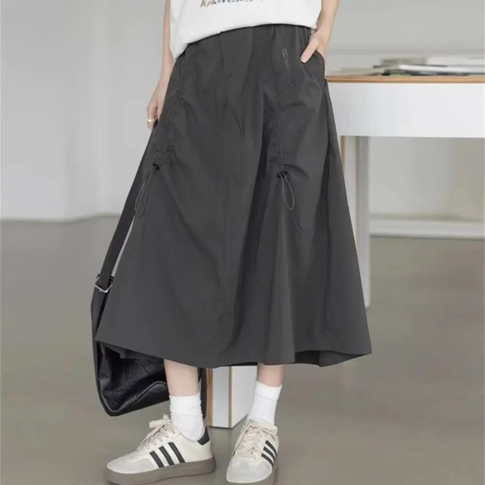 Y2K Elastic Waist Gray Cargo Skirt Women Casual A-Line Long Skirt with Zipper Pockets Summer Loose Outdoor Streetwear Midi Skirt