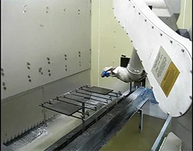 آلة رش أوتوماتيكية لطلاء المعادن معدات فعالة ودقيقة