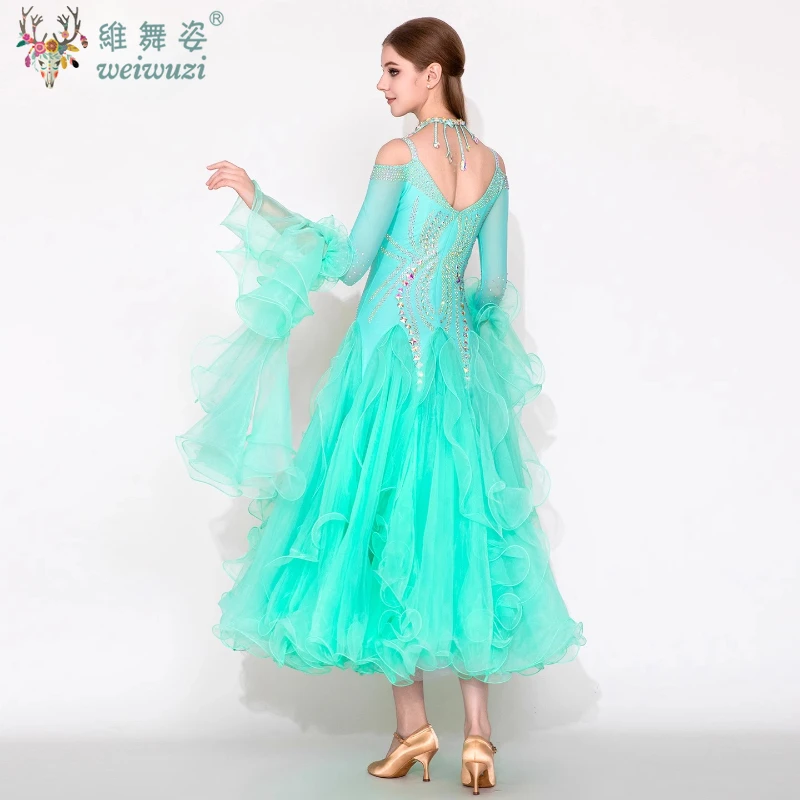 Walzer Foxtrot Tango Quickstep Outfit Passen Sie das weibliche hellgrüne Langarm-Kleid für Gesellschaftstanz und Wettbewerb an