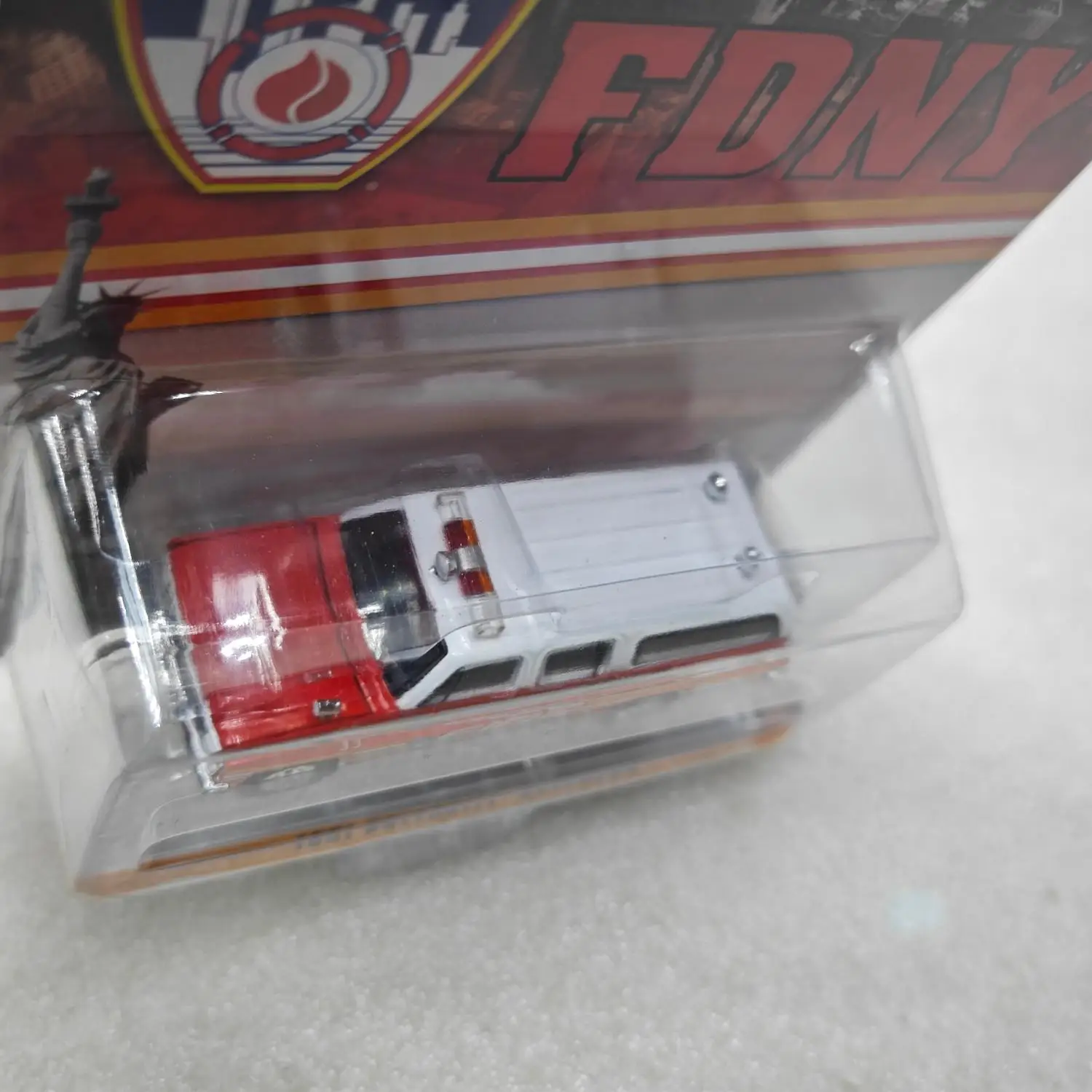 Greenlight 1:64 1991 Chevrolet Suburban Alloy simulação micro modelo de carro coleção decoração carro brinquedo presente