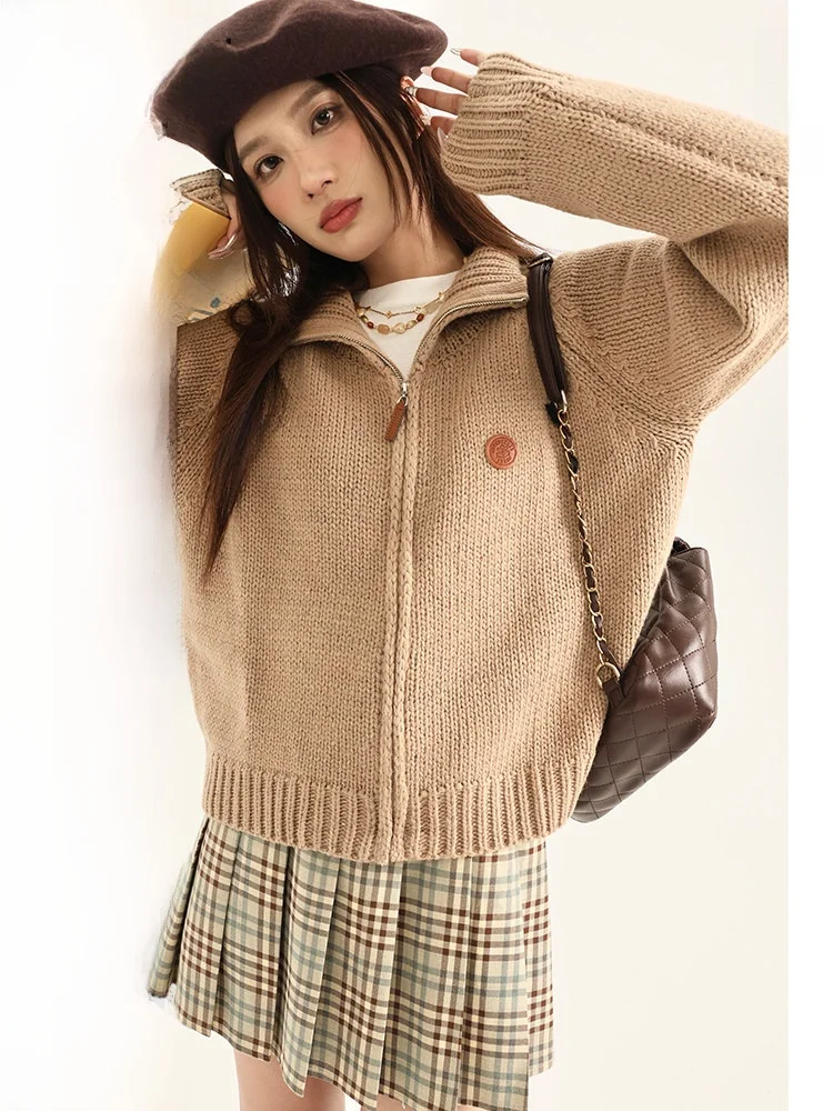 

Khaki Knitted Sweater Yang Bubble Brand Commute Style Slim Fit Polyester Blend Long Sleeve Zipper Closure Warmth Heating Pure...