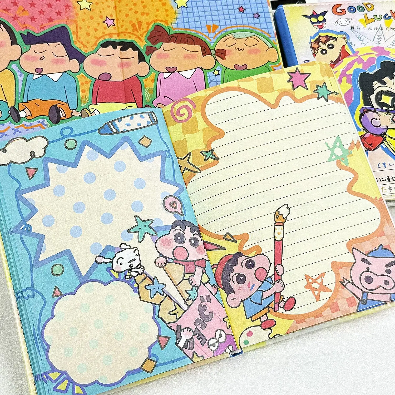 Cuaderno de Dibujo con Cubierta de Cuero de Crayon Shin-chan, con Lindos Dibujos a Todo Color en las Páginas Interiores