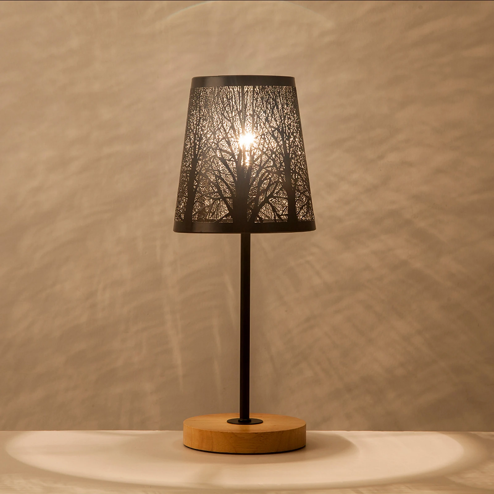 

OuXean Table Lamp Black Modern Hollowed Metal Lampshade with Wooden Base, Bedside, Living Room, Decoration, E14 No Bulb