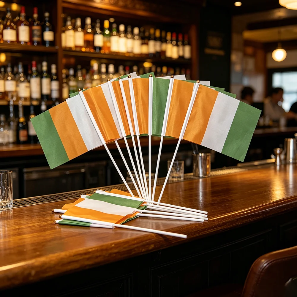 Ivory Coast hand flag 14x21cm minihand flag Polyester Fade-Resistance Côte d'Ivoire Hand Waving Flag with Flagpole for Events