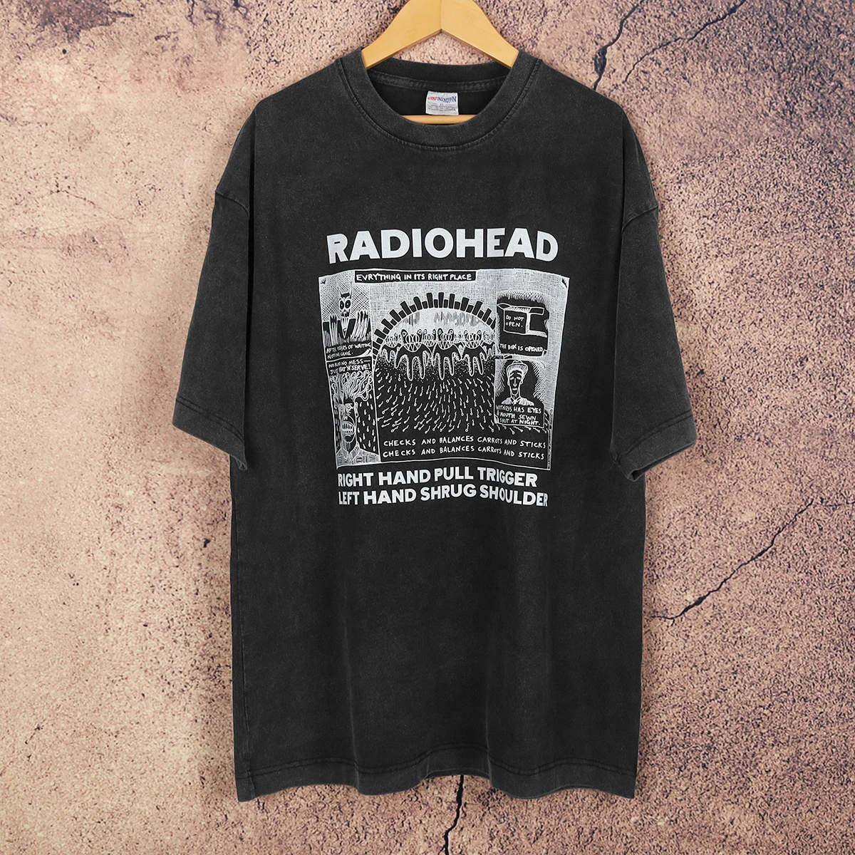 Summer Clothing Places - Radiohead Everything in its right place