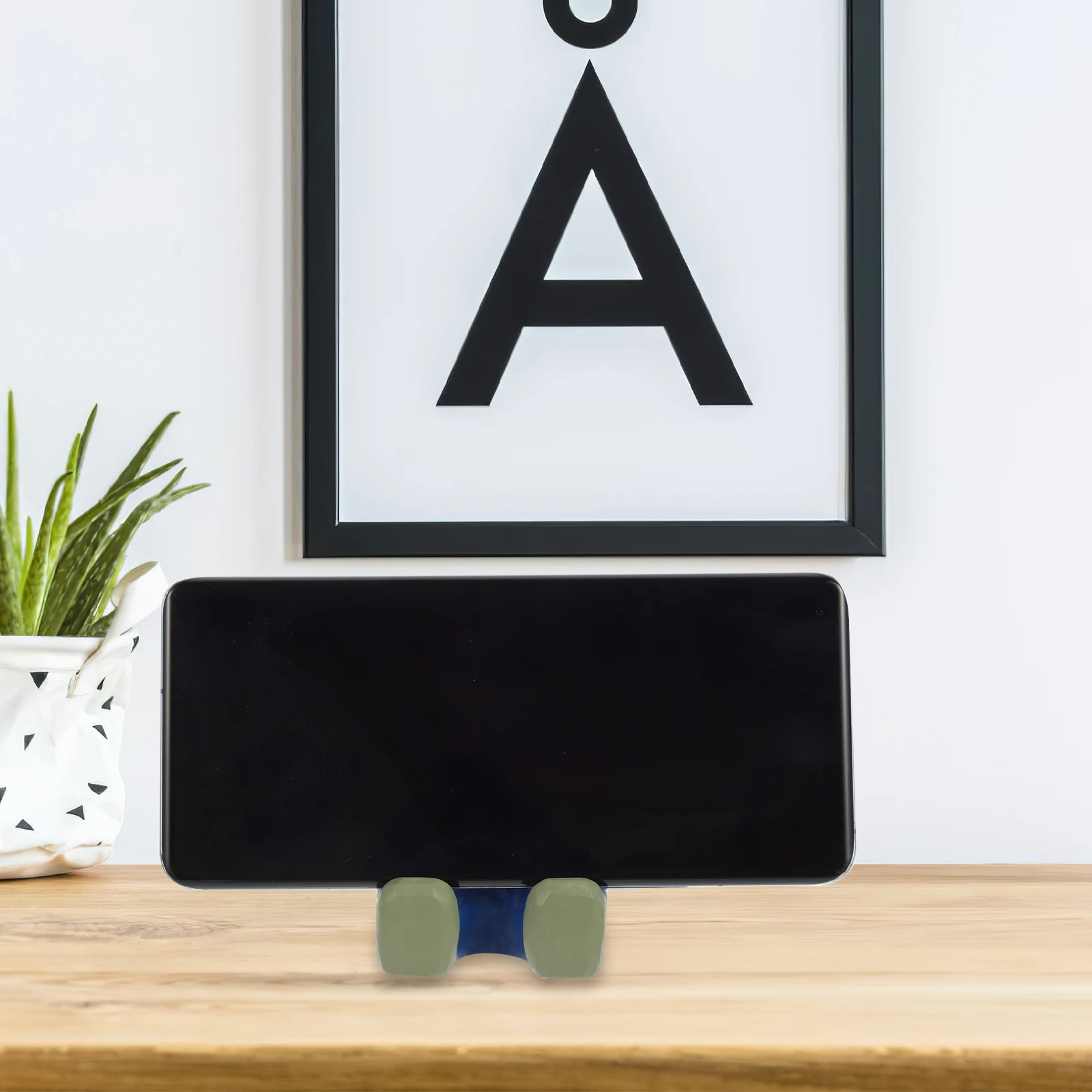 

Penguin Phone Stand Stable Base Design Creative Desktop Ornament Free Hands Bed Sofa Use Penguin Phone Stand Cellphone Holder