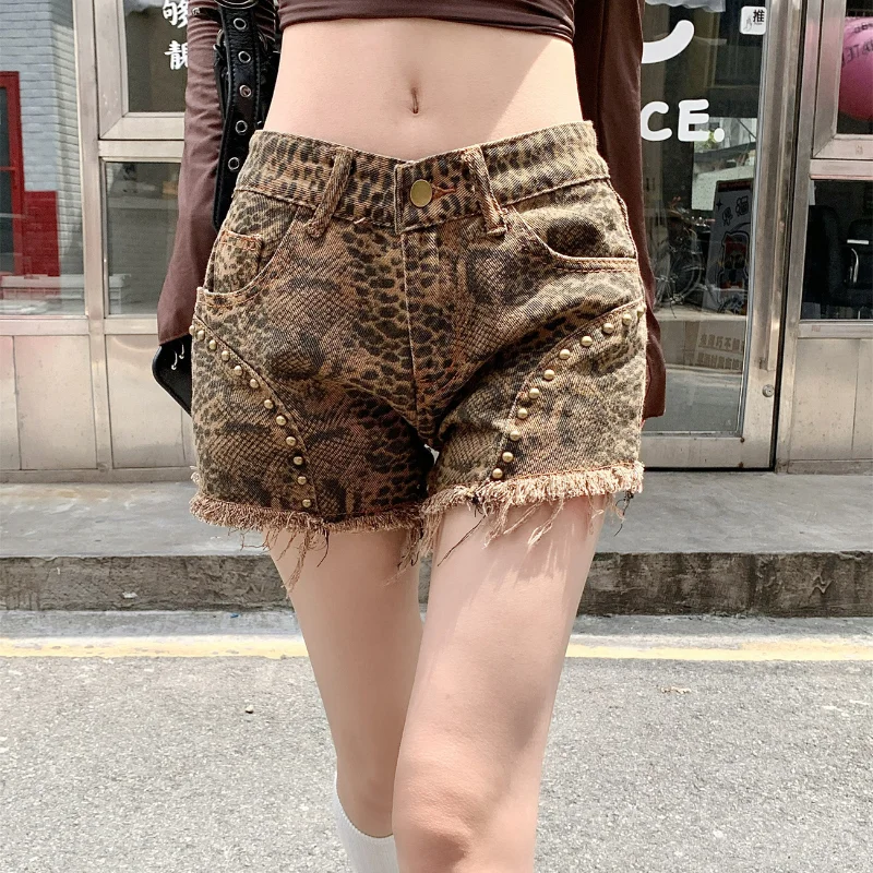 Y2K Millennium Style Spicy Girl Retro Niche Snake Print Nail Bead Fringed Denim Shorts for Women Summer Slimming Hot Pants