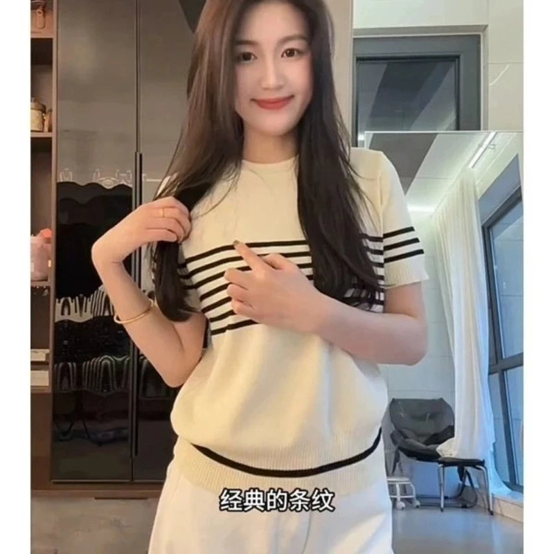 

Elegant Striped Contrast Loose Pullovers Top Summer New Short Sleeve Fashion All-match T Shirts Casual Vintage Women Clothing