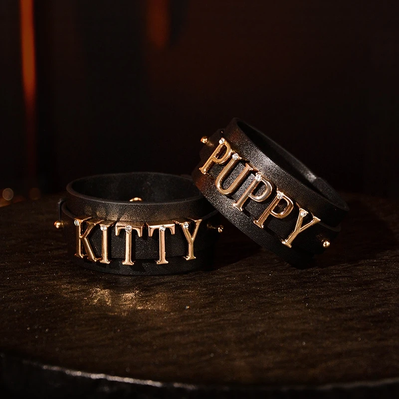 لعبة الجنس زوجين التدريب طوق DIY إلكتروني متعة يمزح أدوات جلد البقر طوق الإناث زوجين لعبة بديلة لوازم التدريب L107