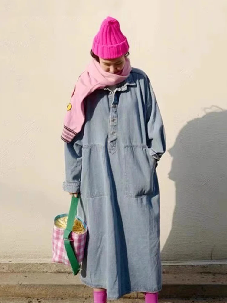 레트로 시크 레이지 스타일 긴 소매 데님 드레스 루즈 캐주얼 사이드 슬릿 칼라 포켓 여성용 맥시 드레스 한국 스타일 루즈 웨이스트