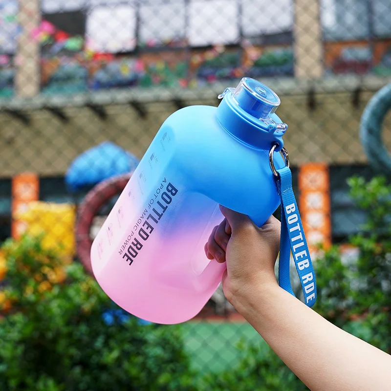 

Summer Gradient 2 Liters Gourds Large Capacity Sports Water Bottle Outdoor Travel Fitness Men And Women Portable Ton Bucket