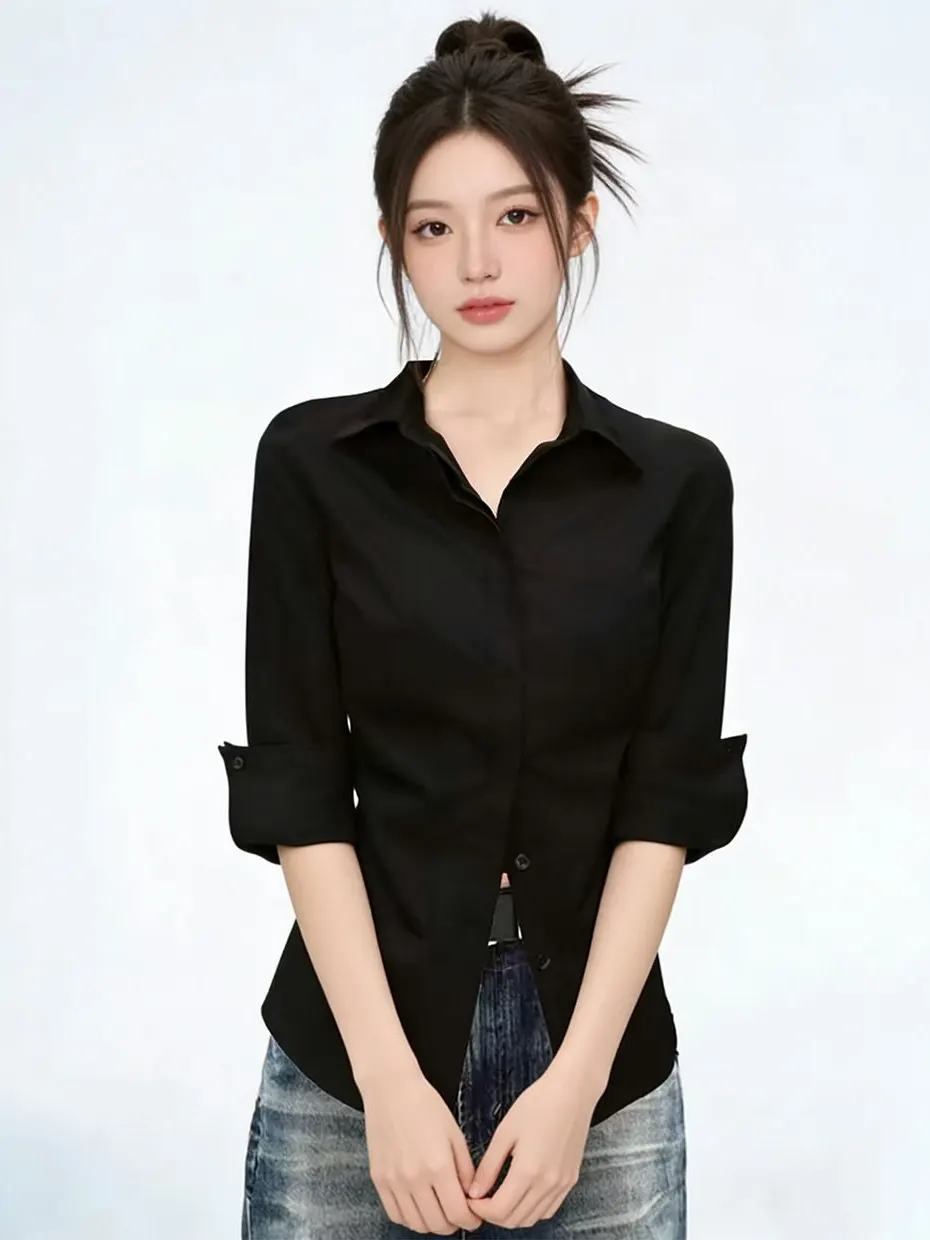 

Весенняя черная укороченная рубашка с зауженной талией для женщин, приталенная, деловая повседневная, на пуговицах, из полиэфирного волокна