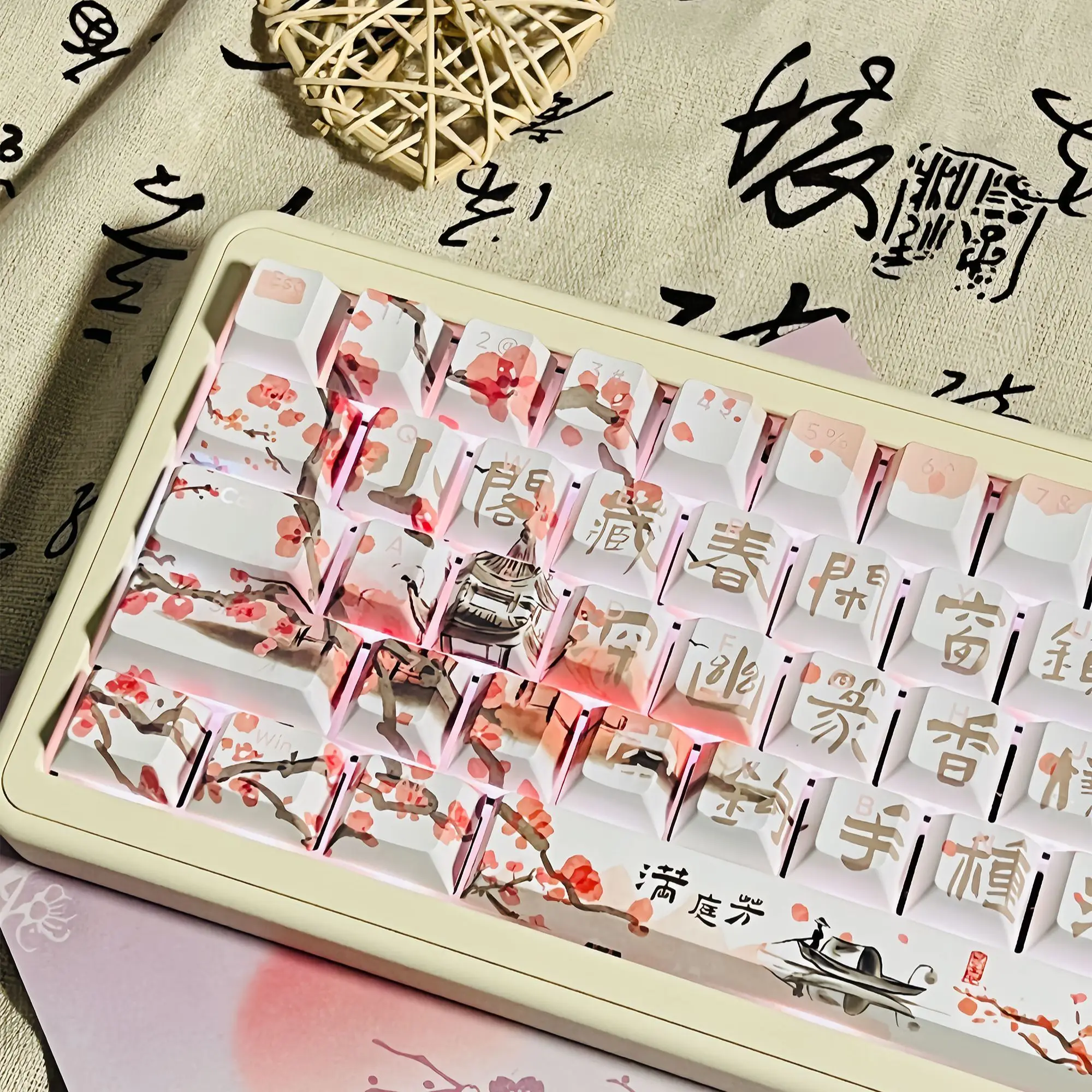 

Man Tingfang original opaque engraving side engraving moa mechanical keyboard keycap PBT full five-sided thermal sublimation