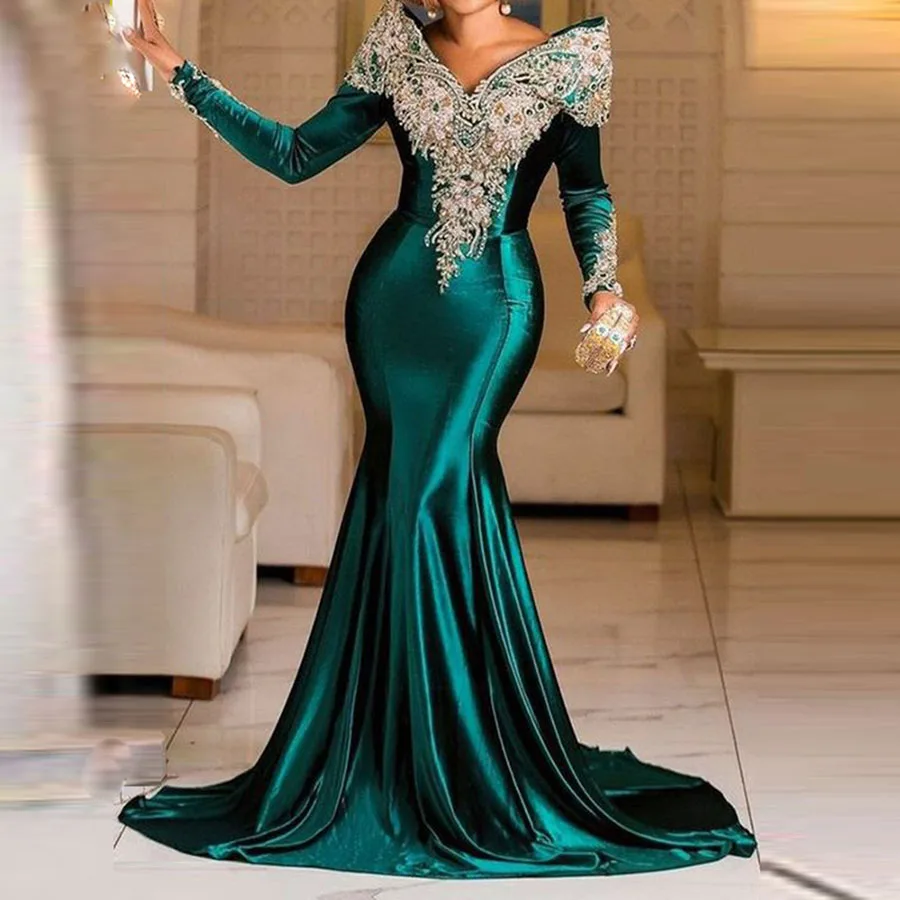 Elegant Lace Appliques Off The Shoulder Evening Gowns Dark Green Long Sleeves Mermaid Satin Prom Dresses Women Formal Wear