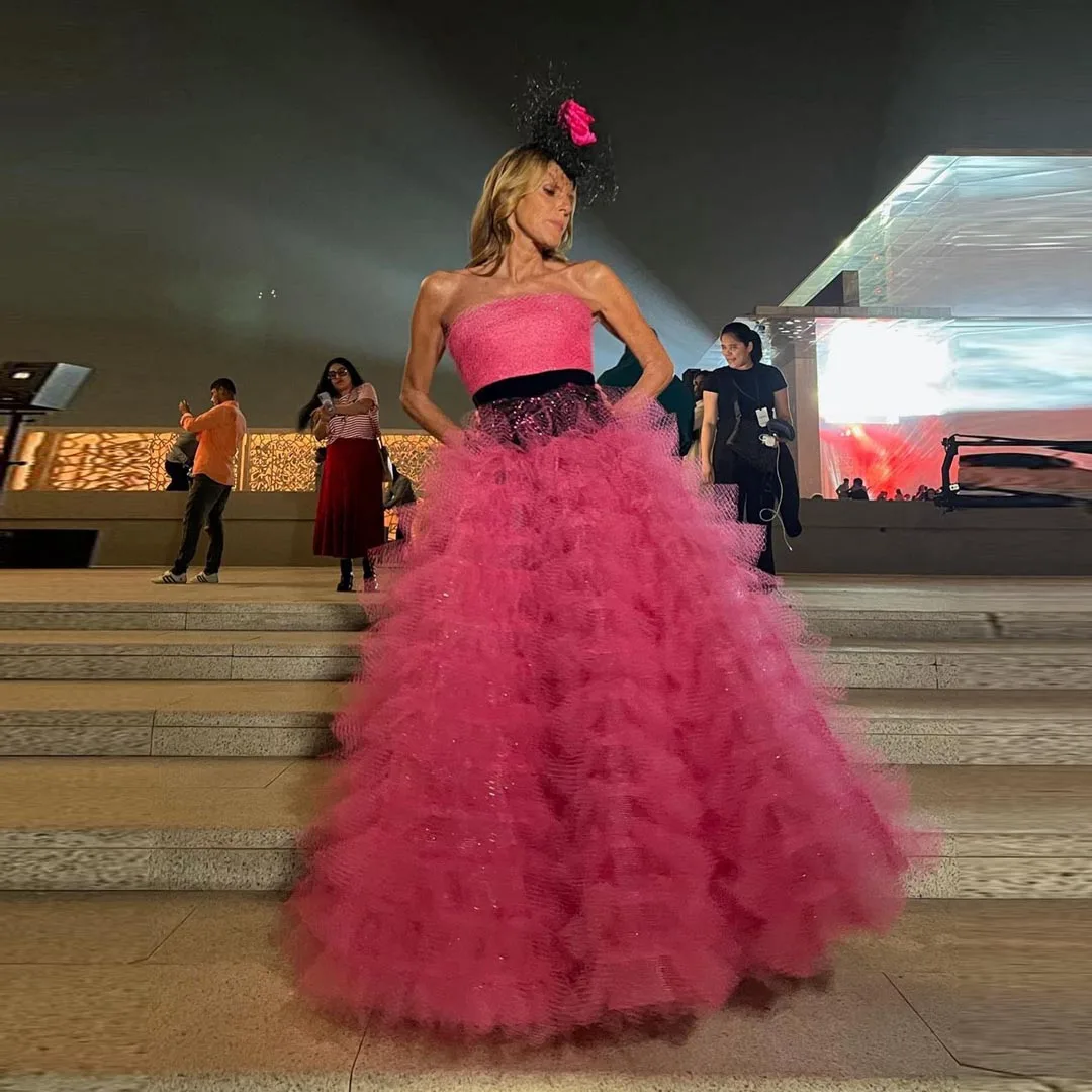 

Bubblegum Strapless Long Prom Ball Gowns Puffy A-line Tiered Ruffles Tulle Evening Party Dress Tutu Women Formal Dresses Summer